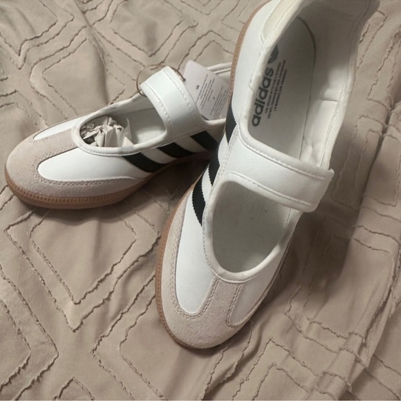 adidas Classic Samba Mary Jane Sneakers in Cloud White/Alumina/Core Black NWT - Picture 11 of 15